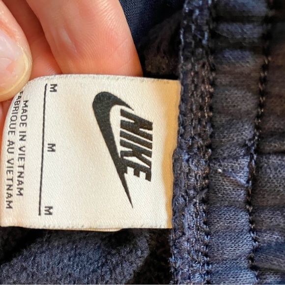 Nike standard fit joggers - Picture 2 of 4